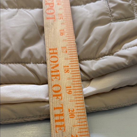 THE FIFTH LABEL Remake Puffer Tan Bomber Jacket Cropped Size Medium - Picture 5 of 14